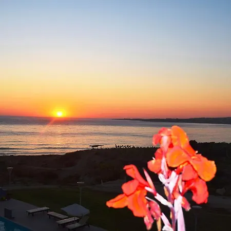 Marica's Boutique 3*