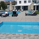 Marica's Boutique Aparthotel Kissonerga