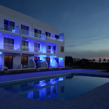 Marica's Boutique 3*