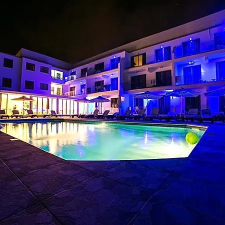 Marica's Boutique מלון דירות 3*