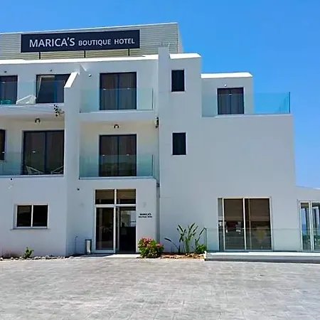 Marica's Boutique מלון דירות 3*