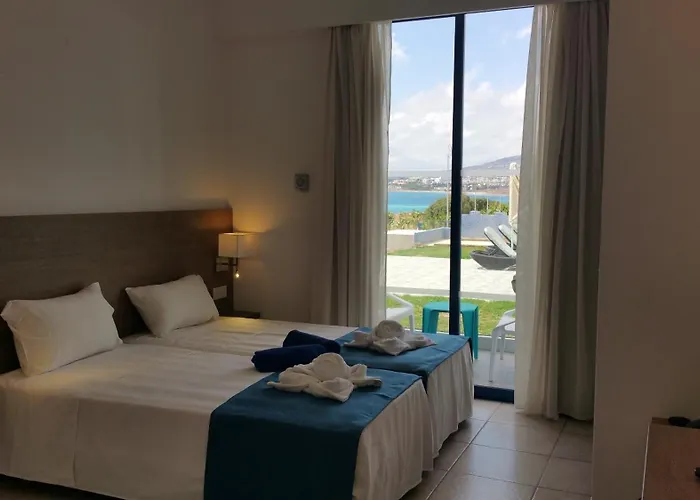 Marica's Boutique 3*