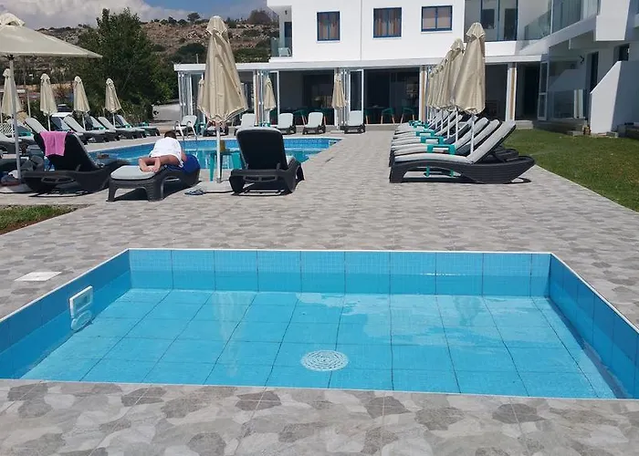 Marica's Boutique Aparthotel Kissonerga