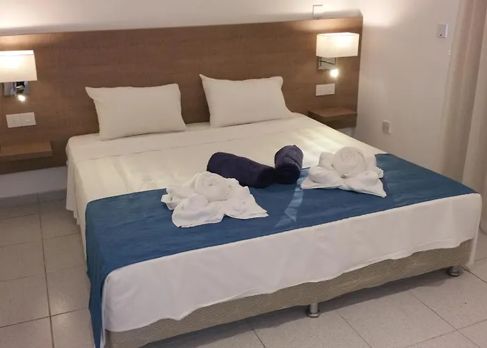 Marica's Boutique Kissonerga